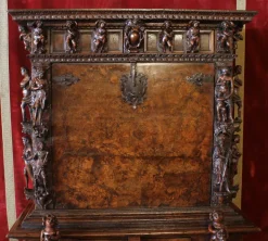 Pamono Genoese Renaissance Said Cabinet in Walnut, 16th Century