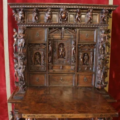 Pamono Genoese Renaissance Said Cabinet in Walnut, 16th Century