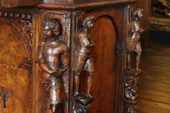 Pamono Genoese Renaissance Said Cabinet in Walnut, 16th Century