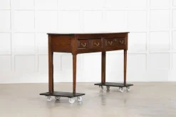 Pamono George III English Vernacular Oak Dresser Base, 1800 Clearance