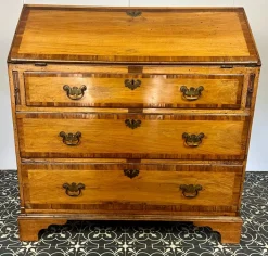 Pamono Georgian George II Bureau, Mid-18th Century