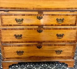 Pamono Georgian George II Bureau, Mid-18th Century