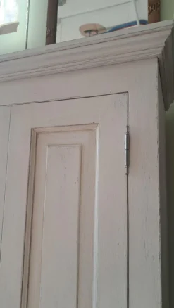 Pamono Hand-Lacquered Wardrobe in Fir