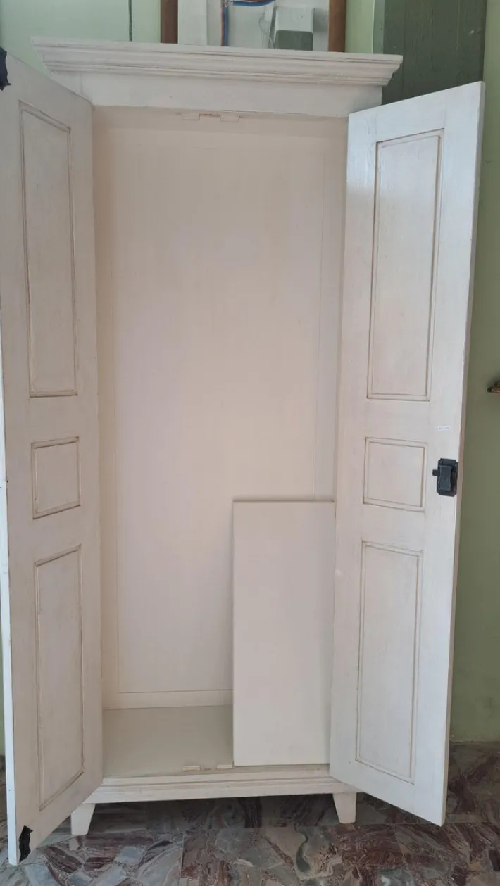 Pamono Hand-Lacquered Wardrobe in Fir