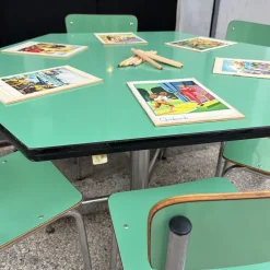 Pamono Hexagonal Nursery Table with Formica Chairs, Italy, 1960s, Set of 7 Best