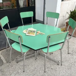 Pamono Hexagonal Nursery Table with Formica Chairs, Italy, 1960s, Set of 7 Best