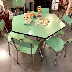 Pamono Hexagonal Nursery Table with Formica Chairs, Italy, 1960s, Set of 7 Best