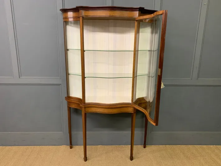 Pamono Inlaid Mahogany Display Cabinet from Maple & Co., 1900 Outlet