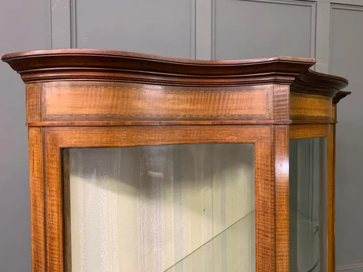 Pamono Inlaid Mahogany Display Cabinet from Maple & Co., 1900 Outlet