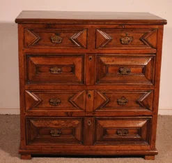Pamono Jacobean Chest of Drawers in Oak and Walnut, 17th Century Discount