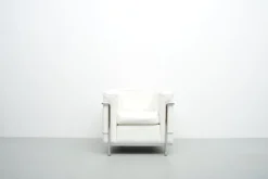 Pamono LC2 Armchair by Le Corbusier, Pierre Jeanneret and Charlotte Perriand for Cassina Discount