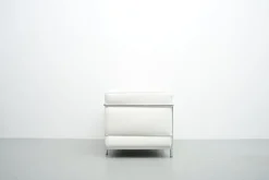 Pamono LC2 Armchair by Le Corbusier, Pierre Jeanneret and Charlotte Perriand for Cassina Discount