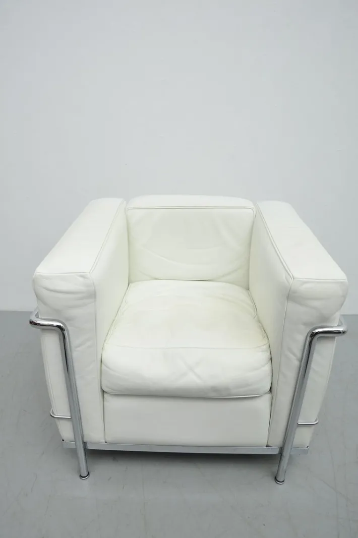 Pamono LC2 Armchair by Le Corbusier, Pierre Jeanneret and Charlotte Perriand for Cassina Discount
