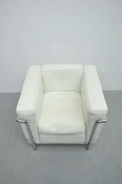 Pamono LC2 Armchair by Le Corbusier, Pierre Jeanneret and Charlotte Perriand for Cassina Discount