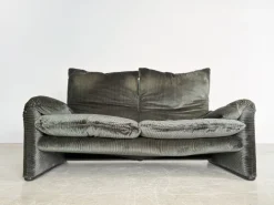 Pamono Maralunga 2-Seater Sofa in Corduroy by Vico Magistretti for Cassina Discount