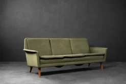 Pamono Mid-Century Danish Modern Green 3-Seater Sofa by Folke Ohlsson for Fritz Hansen, 1960s Outlet