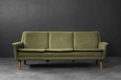 Pamono Mid-Century Danish Modern Green 3-Seater Sofa by Folke Ohlsson for Fritz Hansen, 1960s Outlet