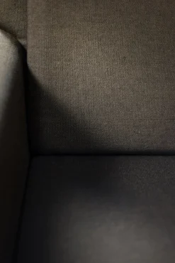 Pamono Mid-Century Danish Modern Brown 3-Seater Sofa by Folke Ohlsson for Fritz Hansen, 1960s Sale