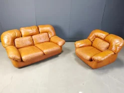 Pamono Mid-Century Italian Leather Sofa Set by Ercole Biella for Grappeggia, 1970s, Set of 2 Hot
