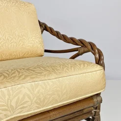 Pamono Mid-Century Modern American Rattan and Beige Floreal Fabric Sofa attributed to McGuire, 1970s Sale