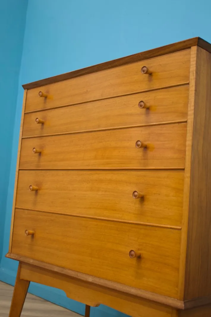 Pamono Mid-Century Modern Chest of Drawers in Walnut by Alfred Cox, 1950s Sale