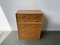 Pamono Mid-Century Modern Chest of Drawers in Oak from G-Plan, 1950s Sale