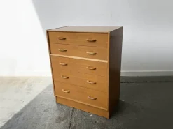 Pamono Mid-Century Modern Chest of Drawers in Oak from G-Plan, 1950s Sale