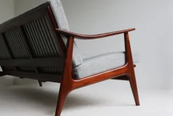 Pamono Mid-Century Modern Danish Three-Seater Sofa in Teak, 1950