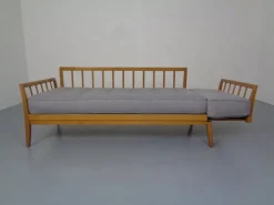 Pamono Mid-Century Modern German Cherrywood Daybed by Walter Knoll for Knoll Antimott, 1950s Online