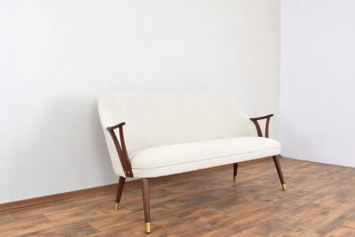 Pamono Mid-Century Modern Norwegian Teak and Boucle Sofa, 1960s Hot
