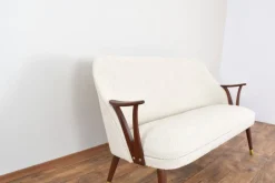 Pamono Mid-Century Modern Norwegian Teak and Boucle Sofa, 1960s Hot