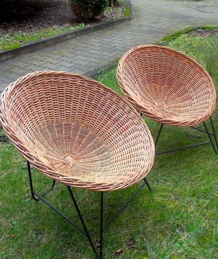 Pamono Mid-Century Modern Rattan and Iron Lounge Chairs, 1960s, Set of 2