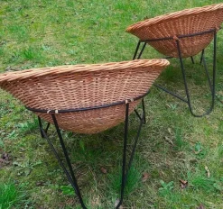 Pamono Mid-Century Modern Rattan and Iron Lounge Chairs, 1960s, Set of 2