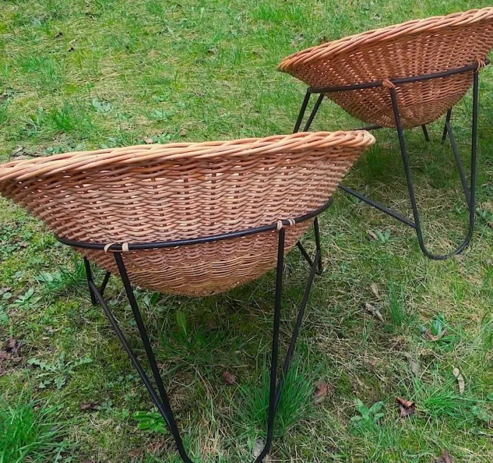 Pamono Mid-Century Modern Rattan and Iron Lounge Chairs, 1960s, Set of 2