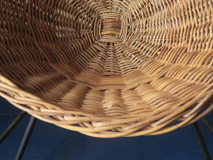 Pamono Mid-Century Modern Rattan and Iron Lounge Chairs, 1960s, Set of 2