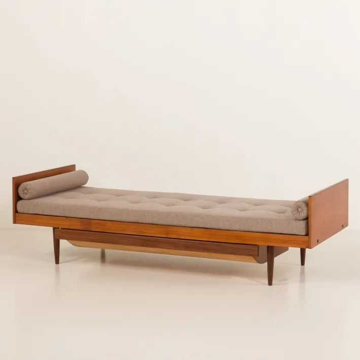 Pamono Mid-Century Modern Scandinavian Daybed with Duvet Compartment, 1960s Best