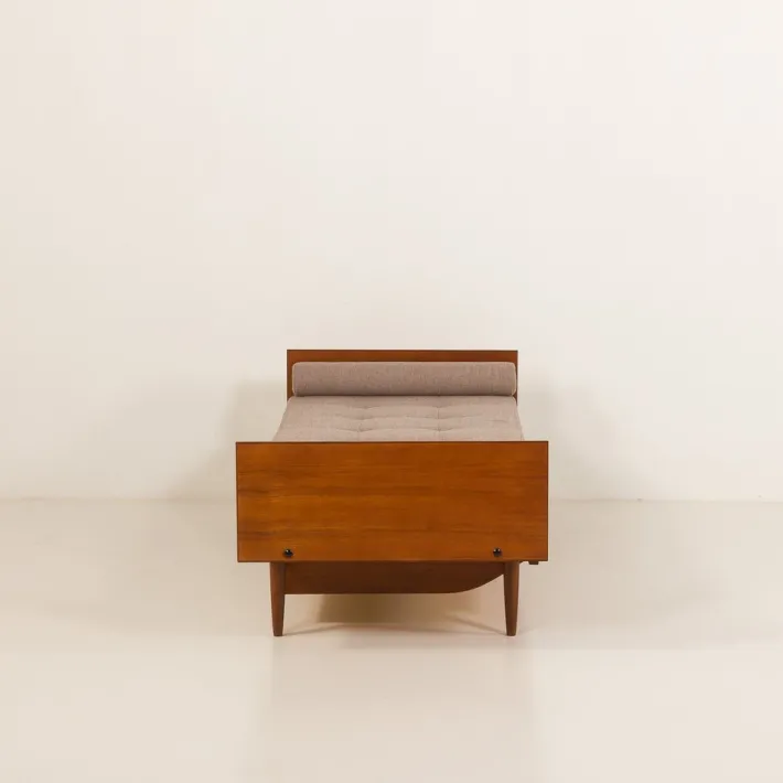 Pamono Mid-Century Modern Scandinavian Daybed with Duvet Compartment, 1960s Best