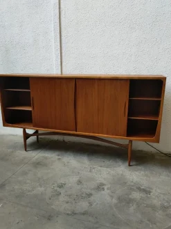 Pamono Mid-Century Modern Sideboard by Aerthoj Jensen & Molholm Outlet
