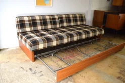 Pamono Mid-Century Modern Teak Daybed, 1960s Best