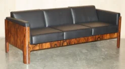 Pamono Mid-Century Modern Three-Seater Sofa in Hardwood, 1966 Outlet