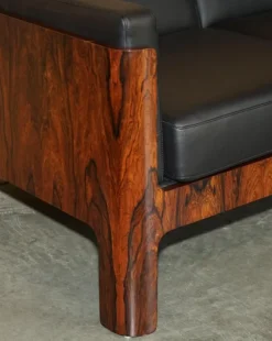 Pamono Mid-Century Modern Three-Seater Sofa in Hardwood, 1966 Outlet