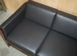 Pamono Mid-Century Modern Three-Seater Sofa in Hardwood, 1966 Outlet