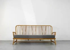 Pamono Mid-Century Modern Windsor Three-Seater Sofa by Lucian Ercolani for Ercol, 1960s Discount