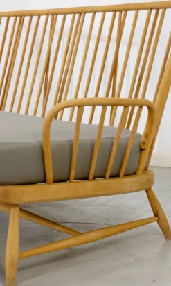 Pamono Mid-Century Modern Windsor Three-Seater Sofa by Lucian Ercolani for Ercol, 1960s Discount