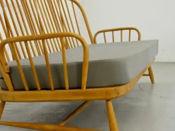 Pamono Mid-Century Modern Windsor Three-Seater Sofa by Lucian Ercolani for Ercol, 1960s Discount