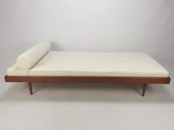 Pamono Mid-Century Teak Daybed, 1960s Hot