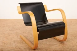 Pamono Model 31 Cantilever Chair in Molded Birch & Plywood by Alvar Aalto for Wohnbedarf, 1932 Outlet