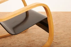 Pamono Model 31 Cantilever Chair in Molded Birch & Plywood by Alvar Aalto for Wohnbedarf, 1932 Outlet