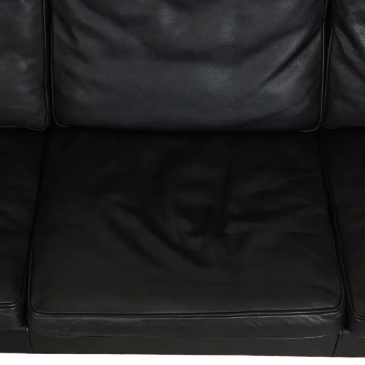 Pamono Model 2209 2-Seater Sofa in Black Leather by Børge Mogensen, 2000s, 1980s Discount