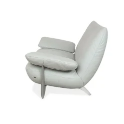 Pamono Model 1900 2-Seater Sofa in Leather from Rolf Benz Hot